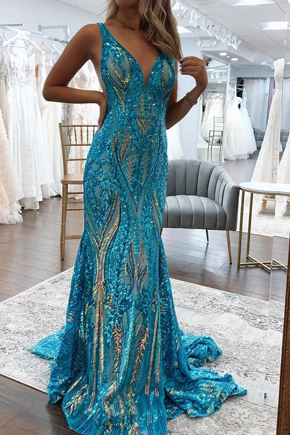 Gorgeous Sparkly Mermaid V-Neck Long Prom Dress With Sequins